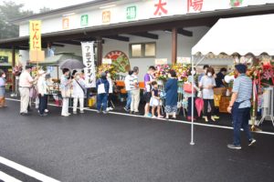 開店前の行列1